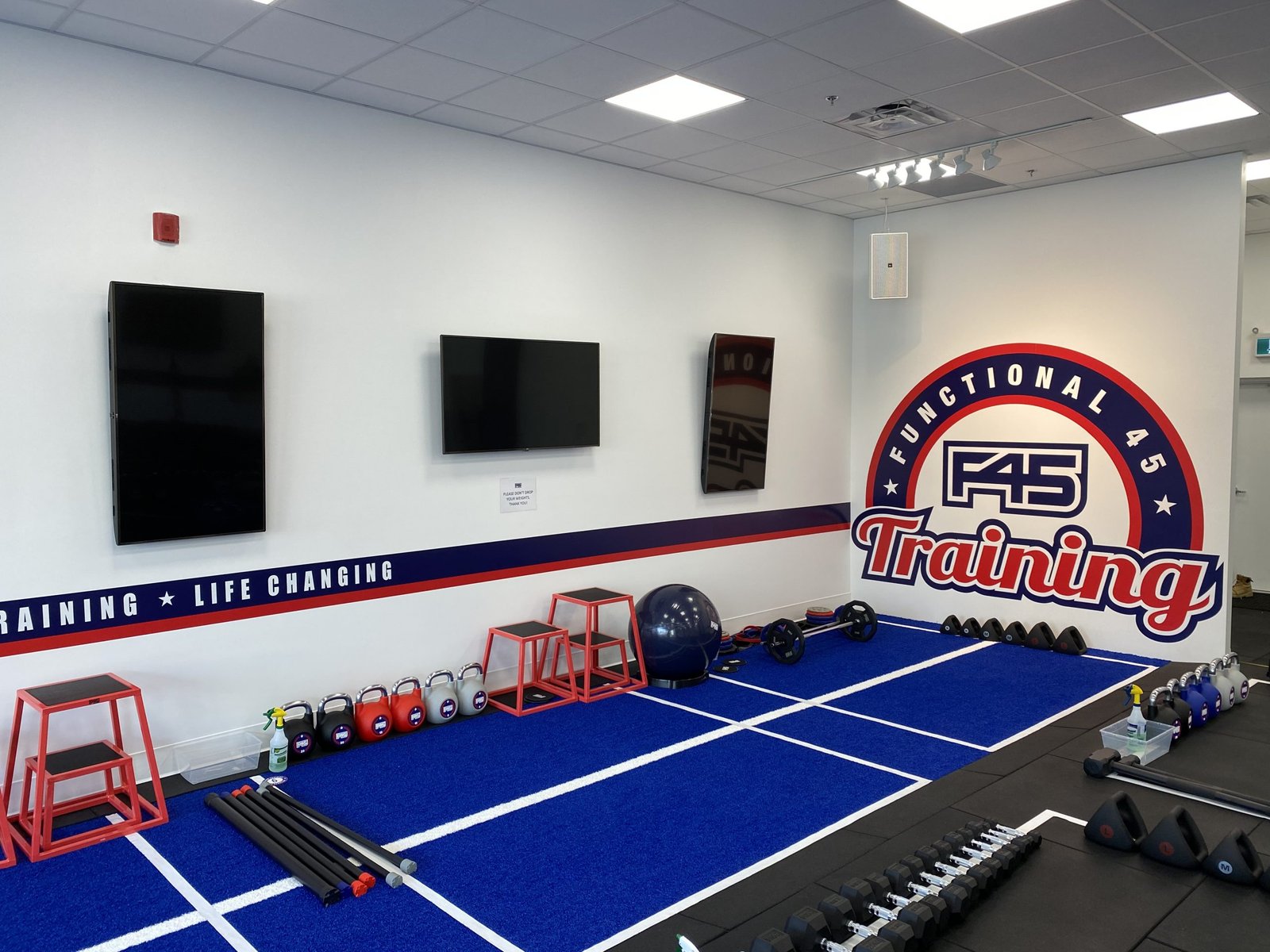 F45